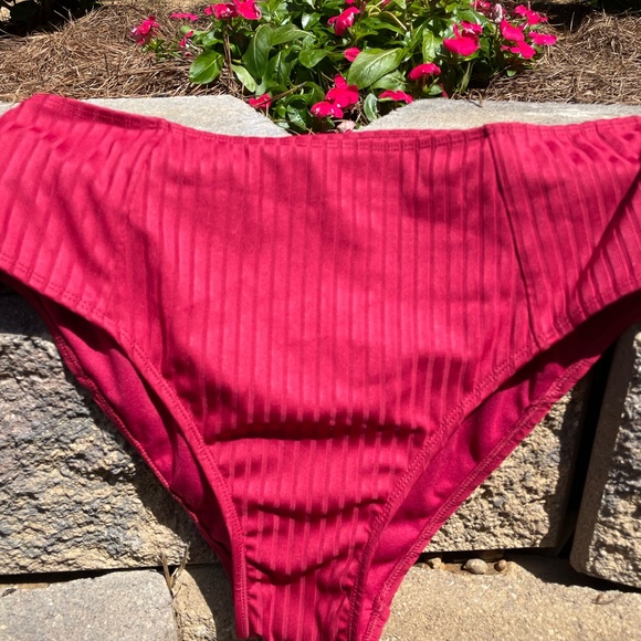 NEW BIKINI BOTTOMS - Picture 2 of 4